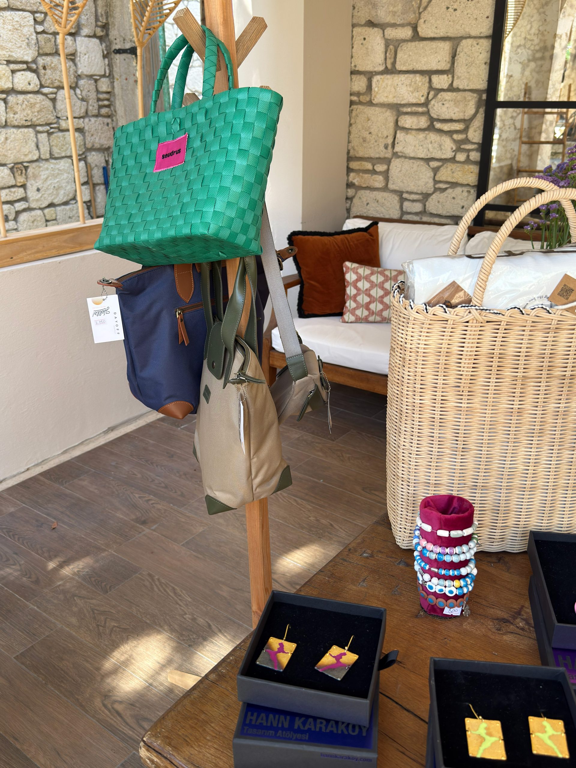 Viento Collection